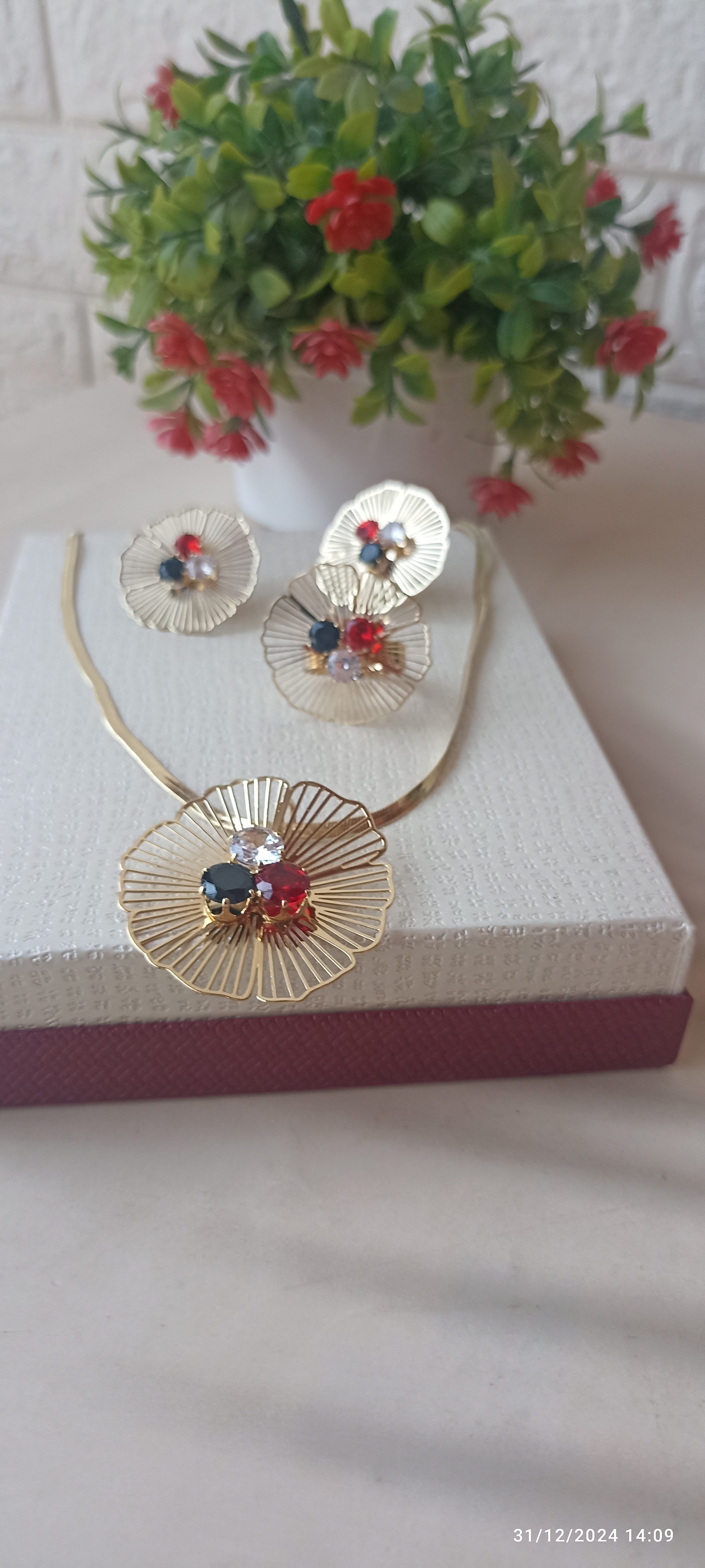 Ijez 3 Piece Jewellery Set - Buy on Payuee e-Shop